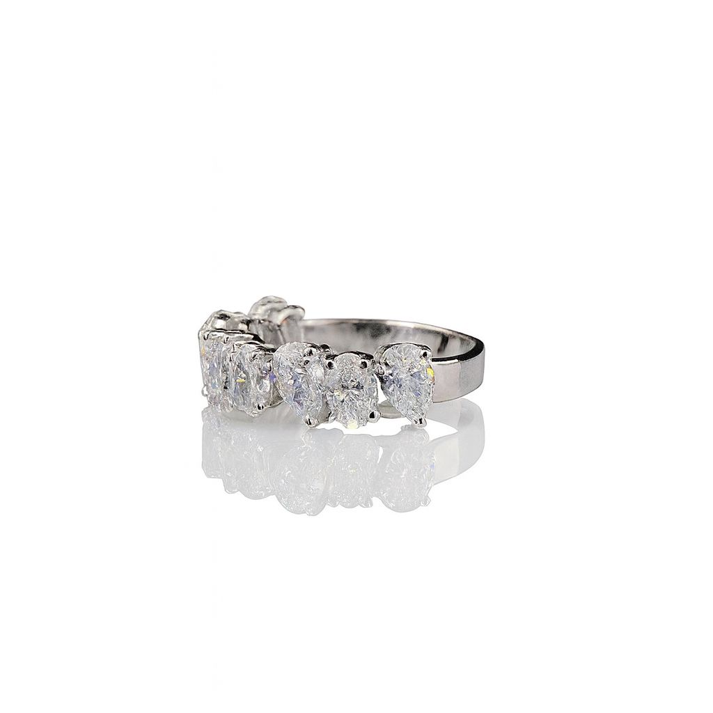 La DiaMantés | Multi-Stone Pear Cluster Ring